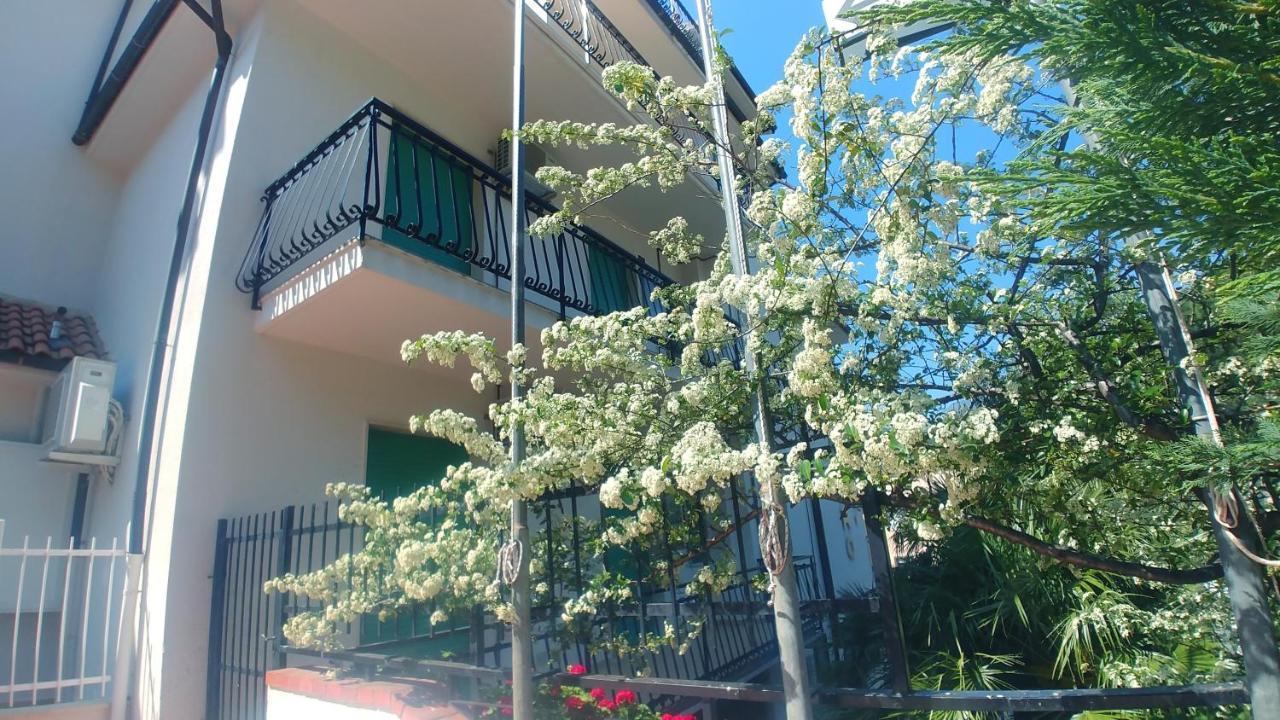 Oleandro Aparthotel Pietra Ligure